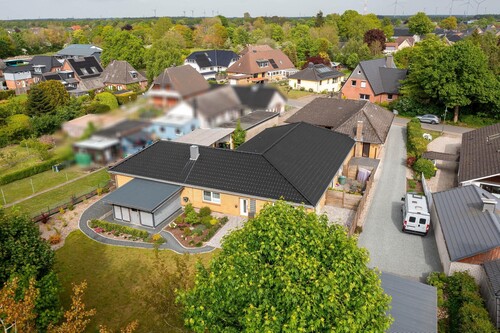 Interessantes Immobilien-Ensemble mit vier Wohneinheiten in attraktiver Ortslage