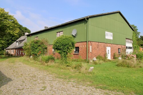 Resthof mit großem Platzangebot- Wohnen, Lagern, Gestalten