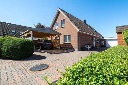 Energetisch erstklassig saniertes Einfamilienhaus mit Garage in toller Wohnlage